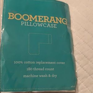 Boomerang pillowcase